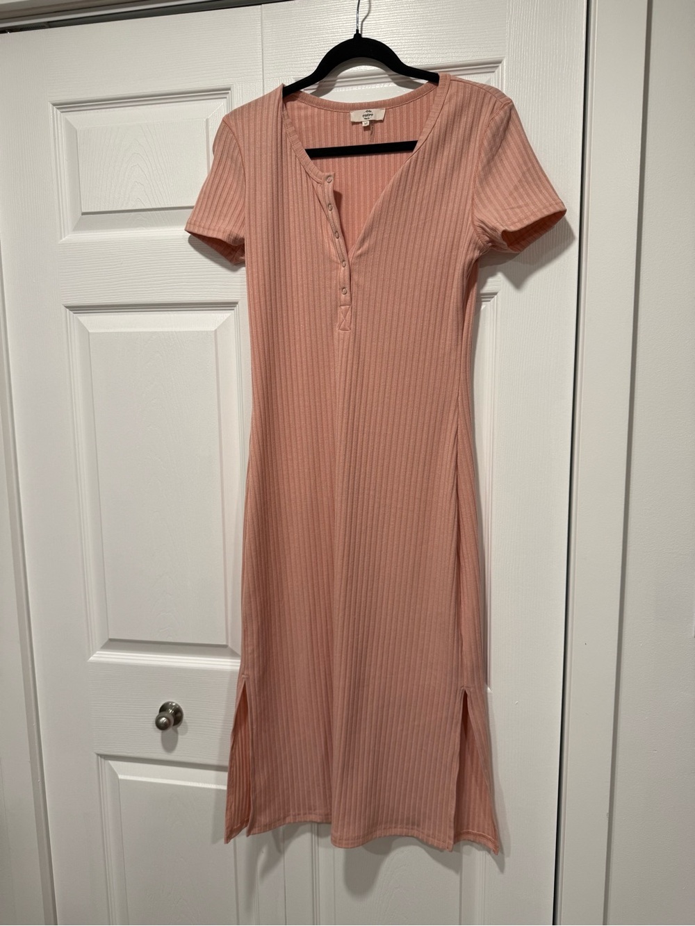 entro Ribbed Henley Midi Dress - Dusty Rose